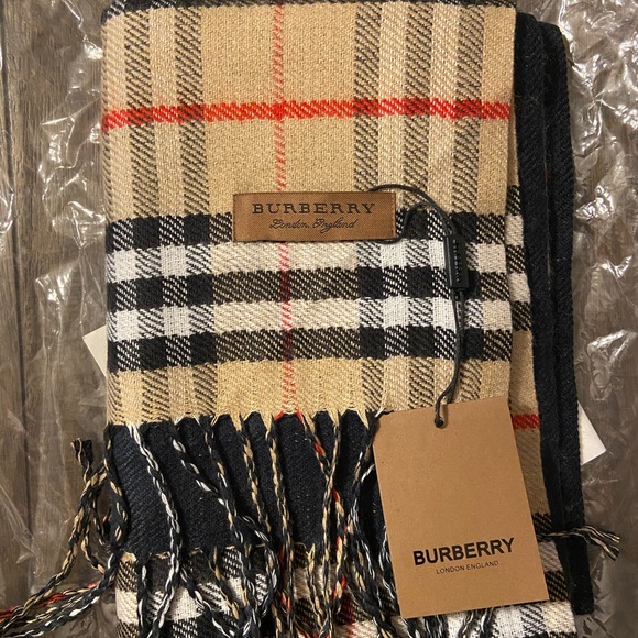 raspberry sorbet chk burberry scarf 